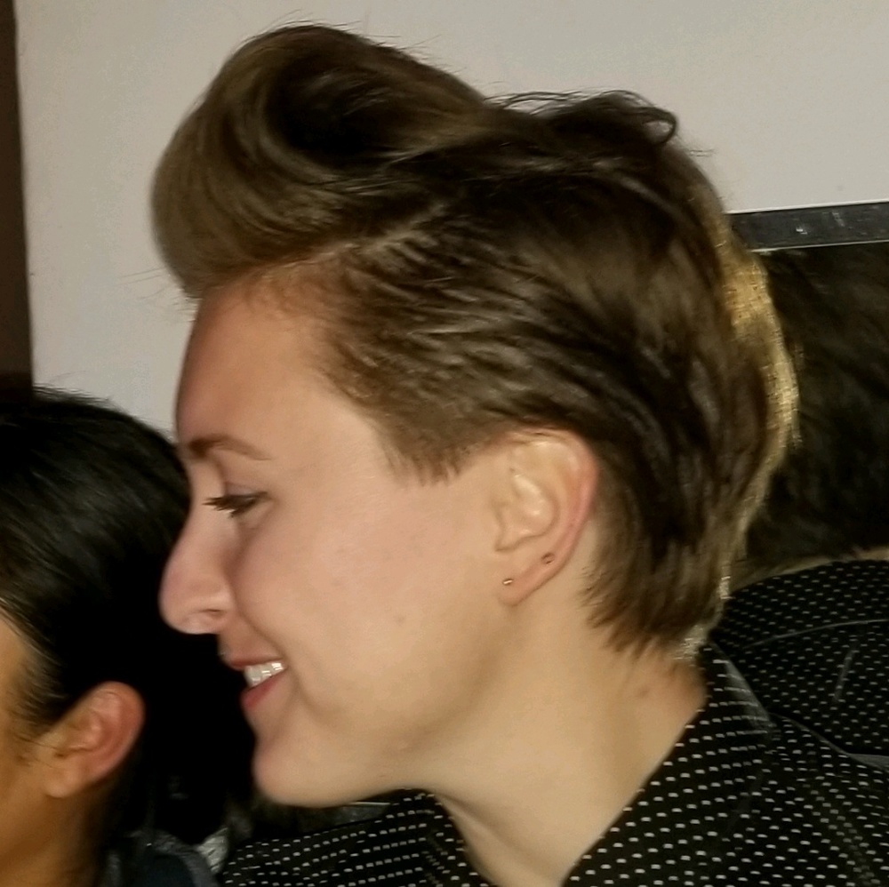 Meet your Posher, Agata